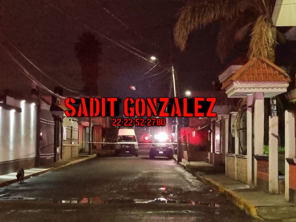 Le dan plomo cuando caminaba en  Coronango