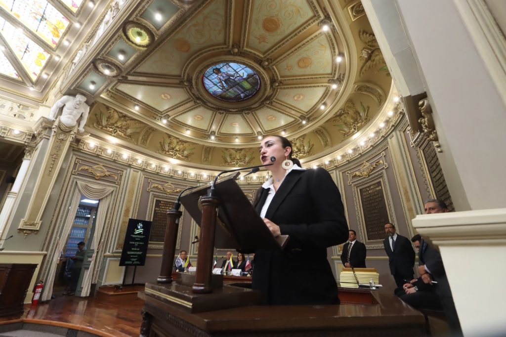Reconocen en el Congreso del Estado la labor de las y los abogados con entrega de los “Premios Themis”