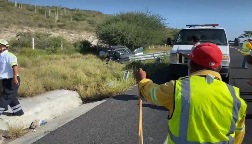 Accidente en el acceso a Chilac deja una persona muerta y otra lesionada