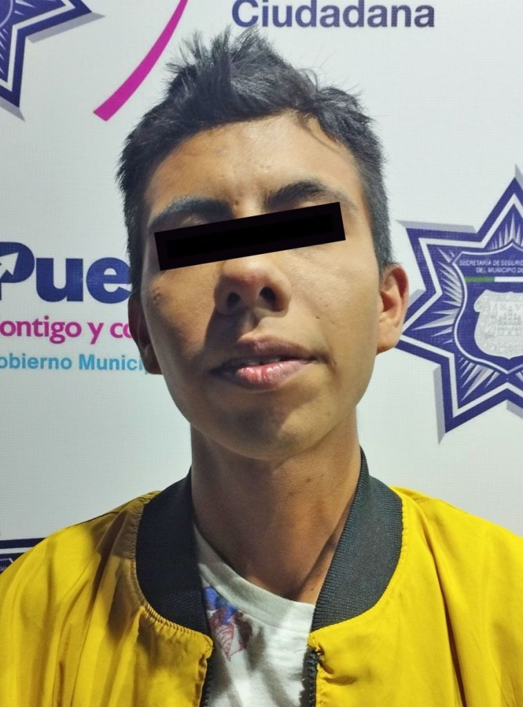 Atrapan a rateros del transporte público