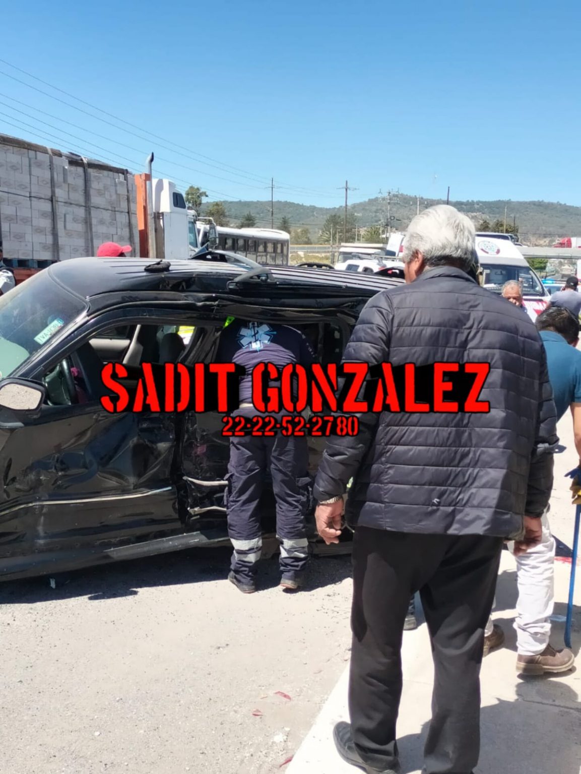 Choque entre camioneta y camión pesado deja 4 lesionados en Amozoc ...