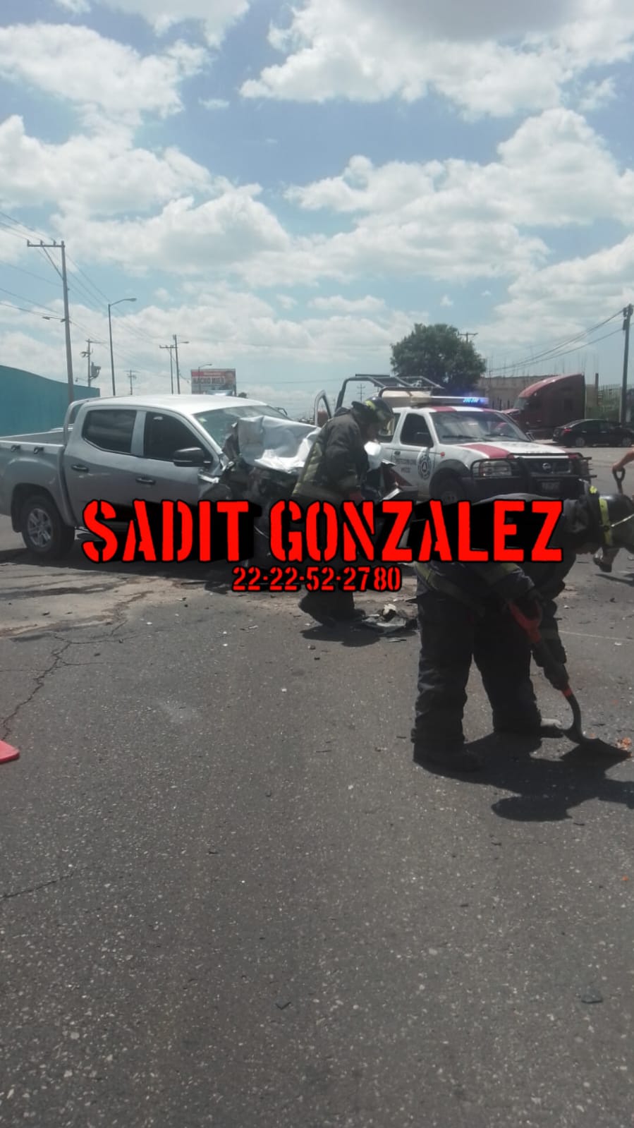 Choque entre camionetas deja dos lesionados en Amozoc