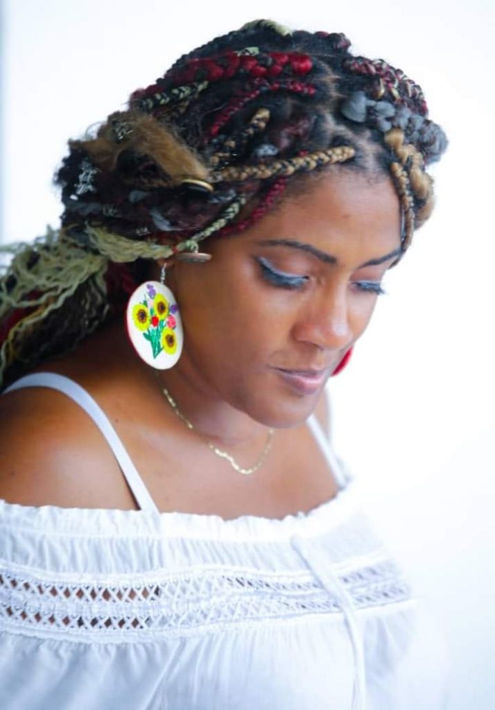 Ericka Castellanos Abad: desde Cuba hasta las profundidades de la ternura