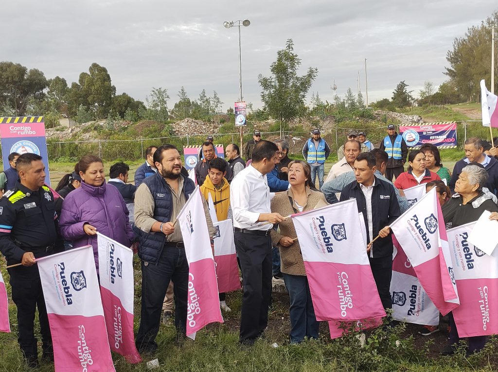 Video desde Puebla: Voto de confianza de comerciantes y locatarios de la 16 de septiembre, pidió Rivera Pérez 