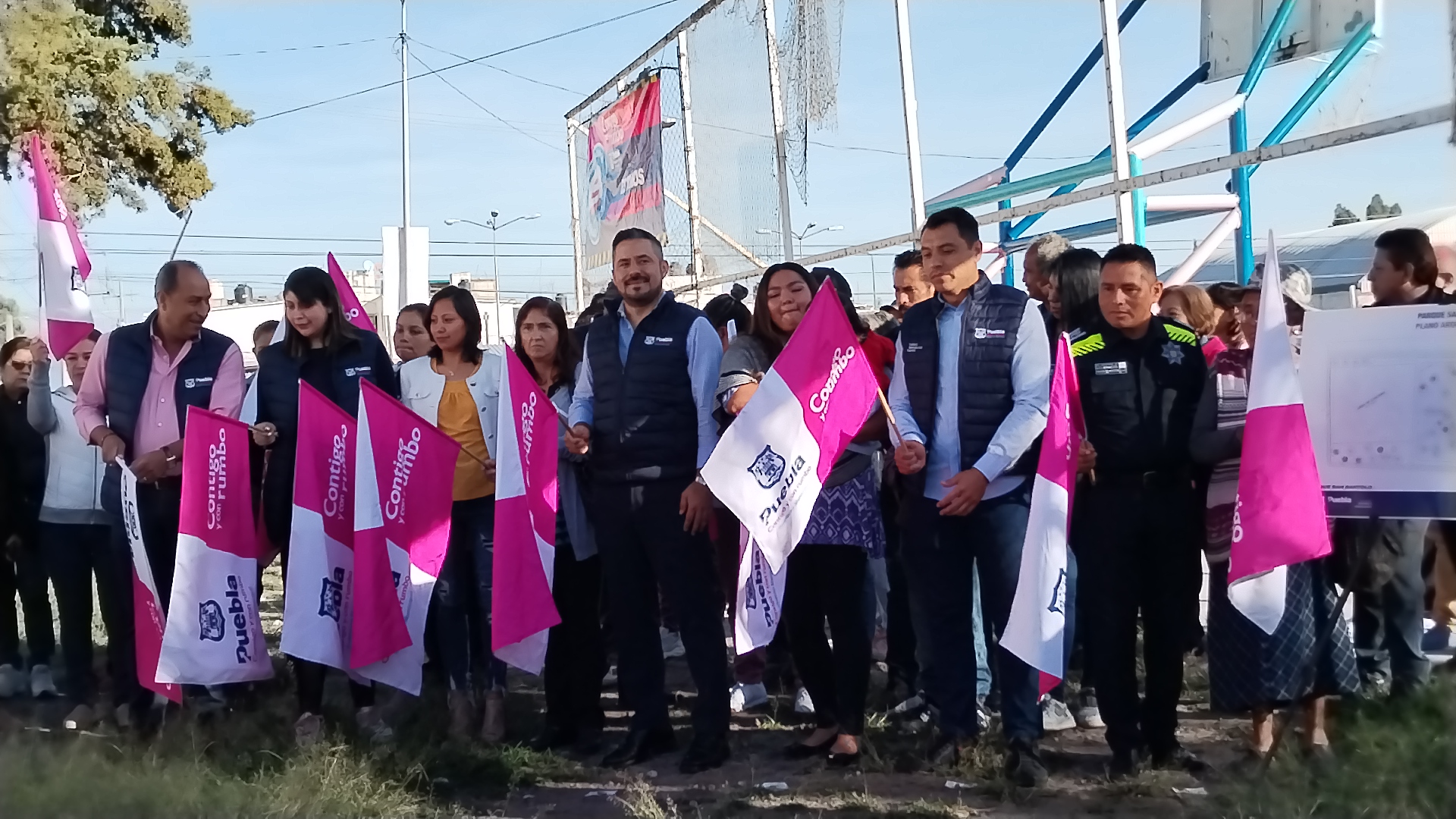 Video desde Puebla: Con doble sentido en la calle 3 poniente ingresarán vehículos de transporte pesado, señaló Adán Domínguez