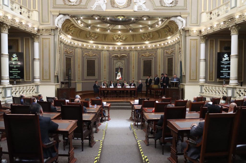 Avala Congreso local concesiones de estadios y estrella de Puebla