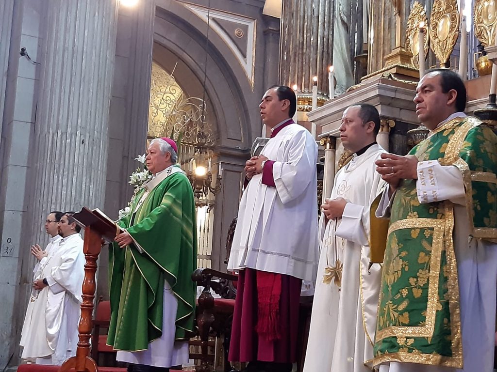 Indiferencia de muchos alienta la violencia: Arzobispo de Puebla