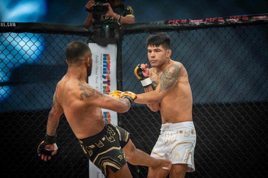 “Pegajoso “Díaz somete al “Pantera” Guerrero en LUX 034