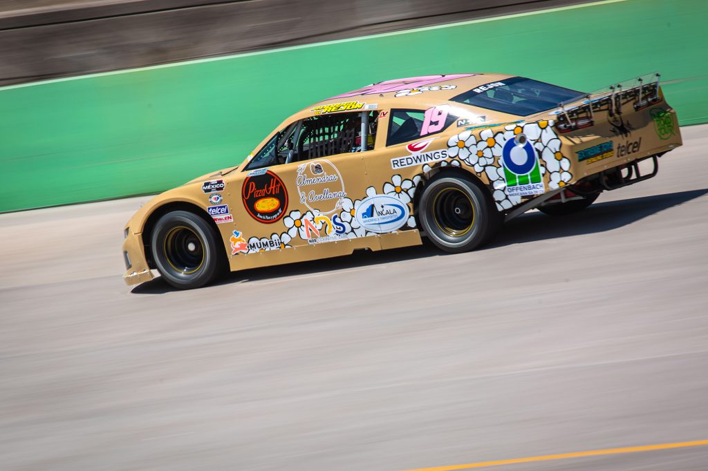 Rodrigo Rejón, quiere hilar triunfo de NASCAR Challenge en Puebla