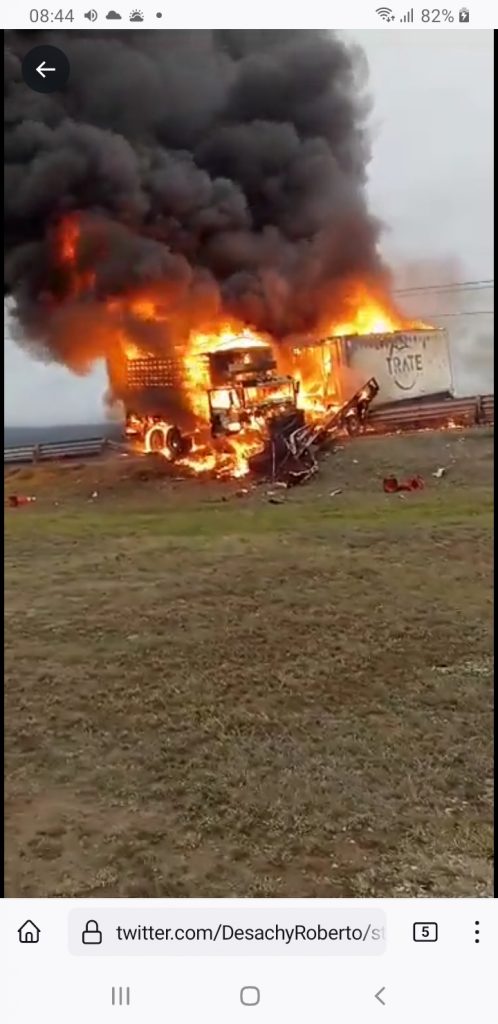 Video desde Puebla: Murieron 2 en el choque de este martes en la México-Tuxpan