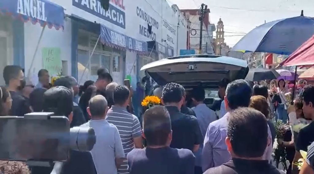 Video desde Puebla: Dan último adiós a Edgar Crisantos Reyes, “Gary”, empresario asesinado en Izúcar de Matamoros