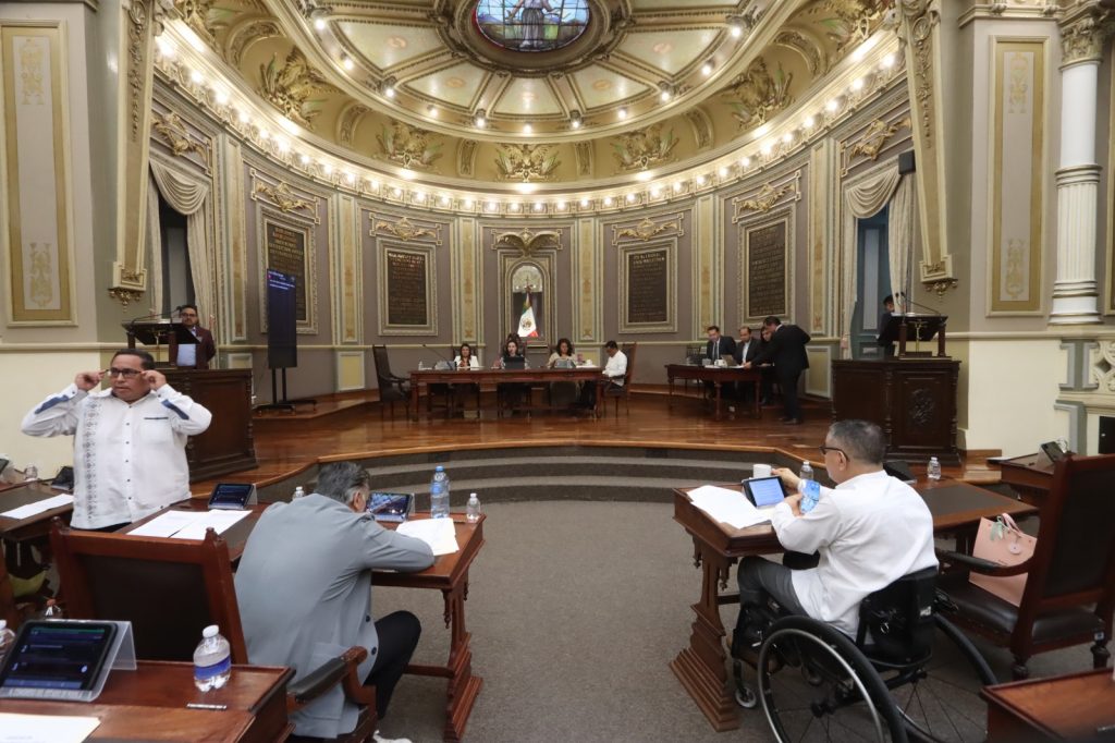 Presentan en el Congreso iniciativa para expedir la Ley para la Asignación de Publicidad Oficial del Estado de Puebla