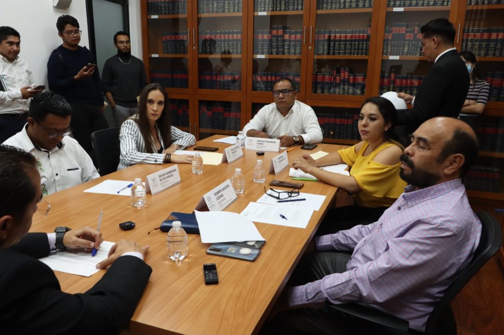 Avala Comisión del Congreso iniciativa para fijar plazos de designación de funcionarios municipales