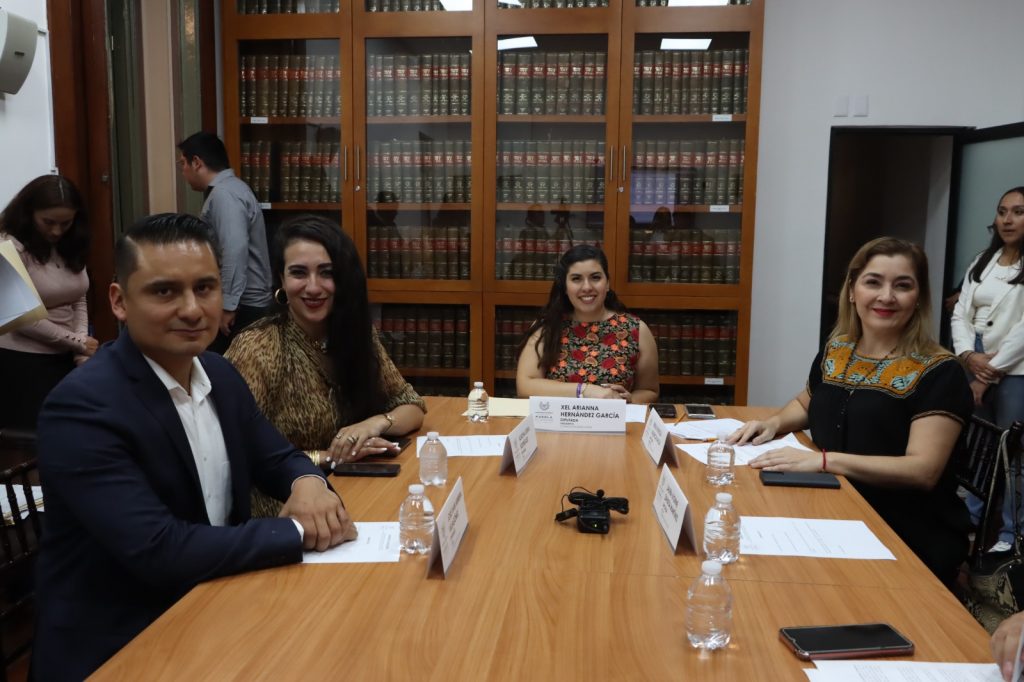 Avala Comisión de Educación del Congreso la lista de ganadores de la Medalla Juan C. Bonilla