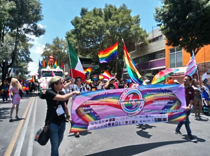 Con marcha, colectivos LGBTTTIQ+ exigen igualdad