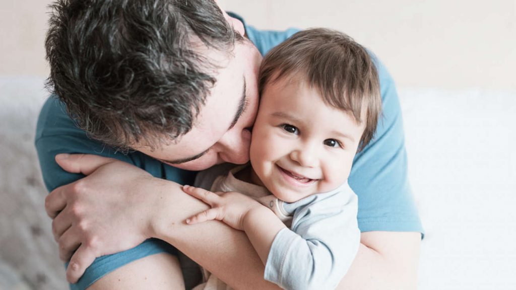 ¿Qué es y cómo trabajar un apego seguro con los hijos?