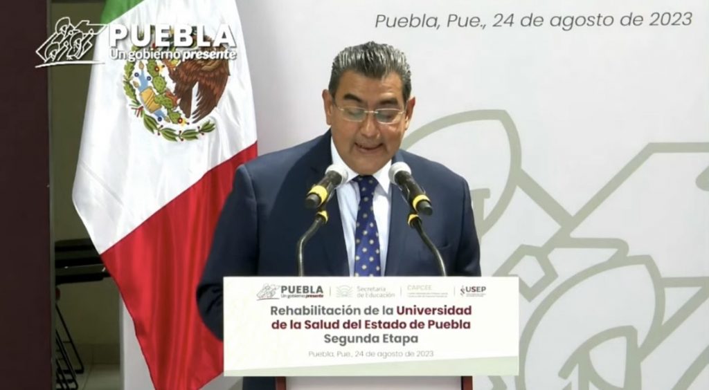 Video desde Puebla: Entrega Sergio Salomón rehabilitación de la Universidad de la Salud