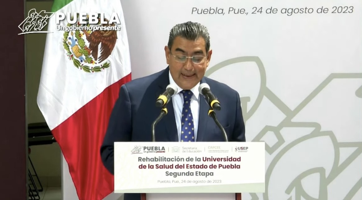 Video desde Puebla: Entrega Sergio Salomón rehabilitación de la Universidad de la Salud