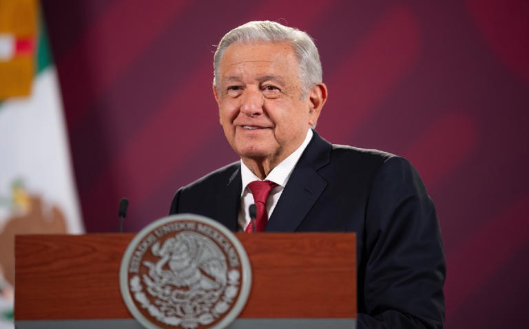 “¿Qué me va a importar?”: AMLO rechaza injerencia en candidatura de MC