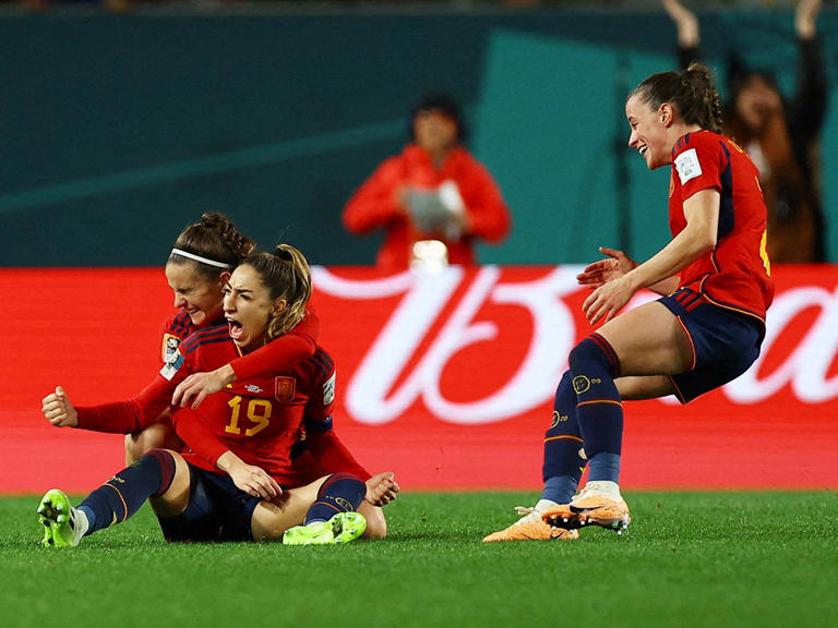 España pasa dramáticamente a la final del Mundial Femenil