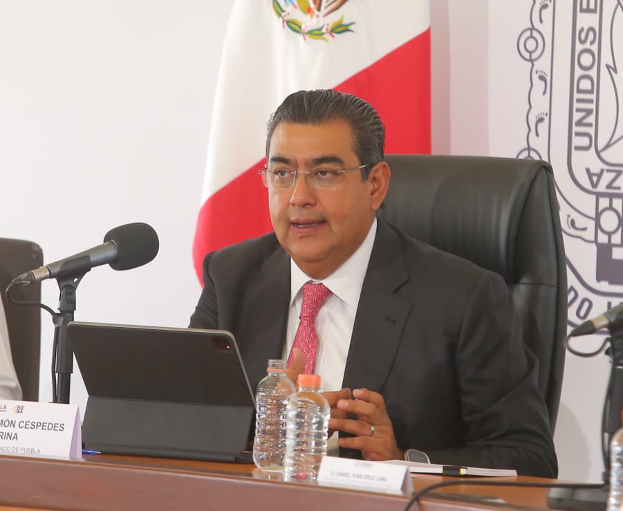 Sergio Salomón respalda nuevos libros de texto y su distribución en Puebla