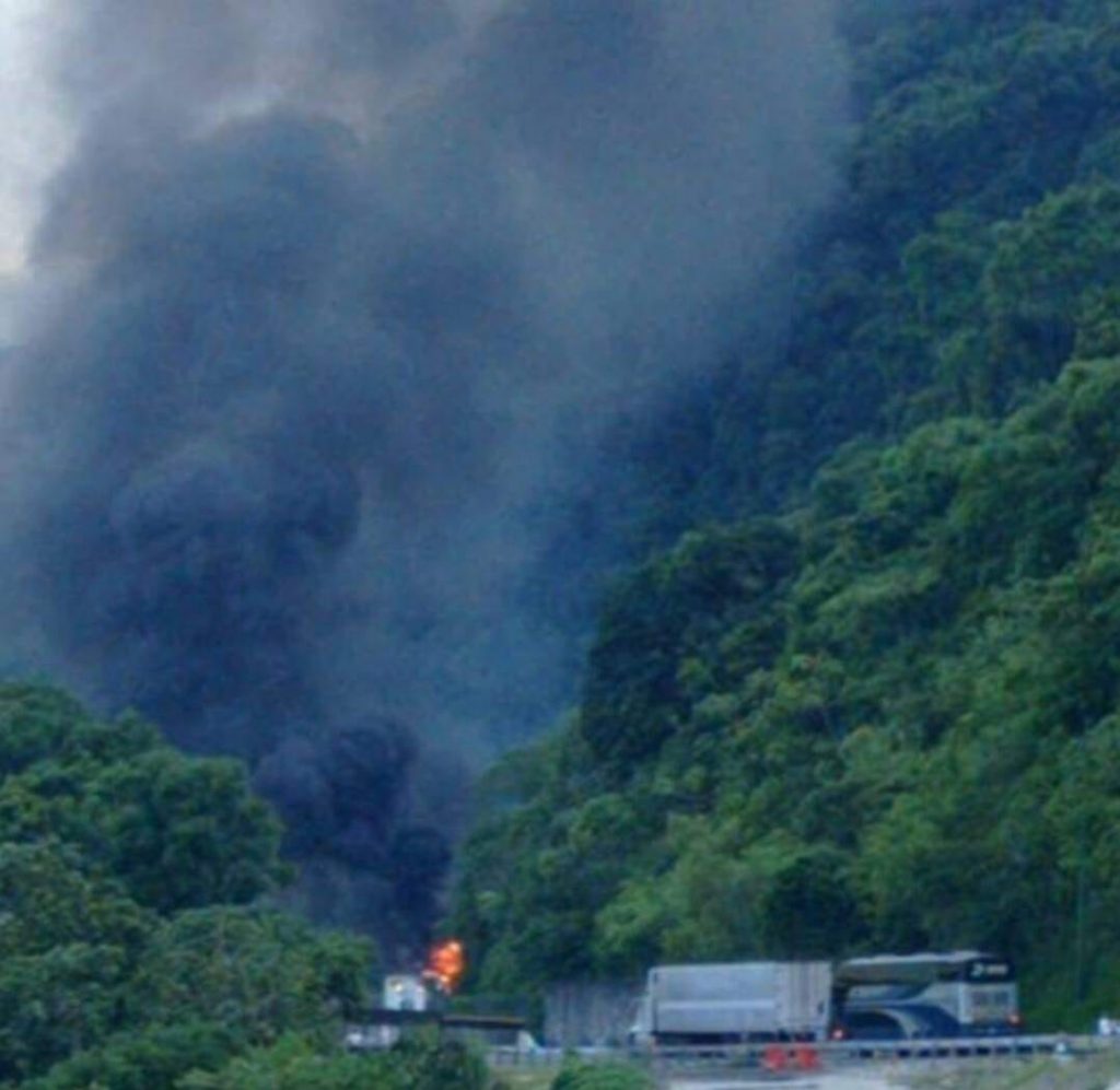 Lamentable accidente sobre la México-Tuxpan habría dejado fallecidos