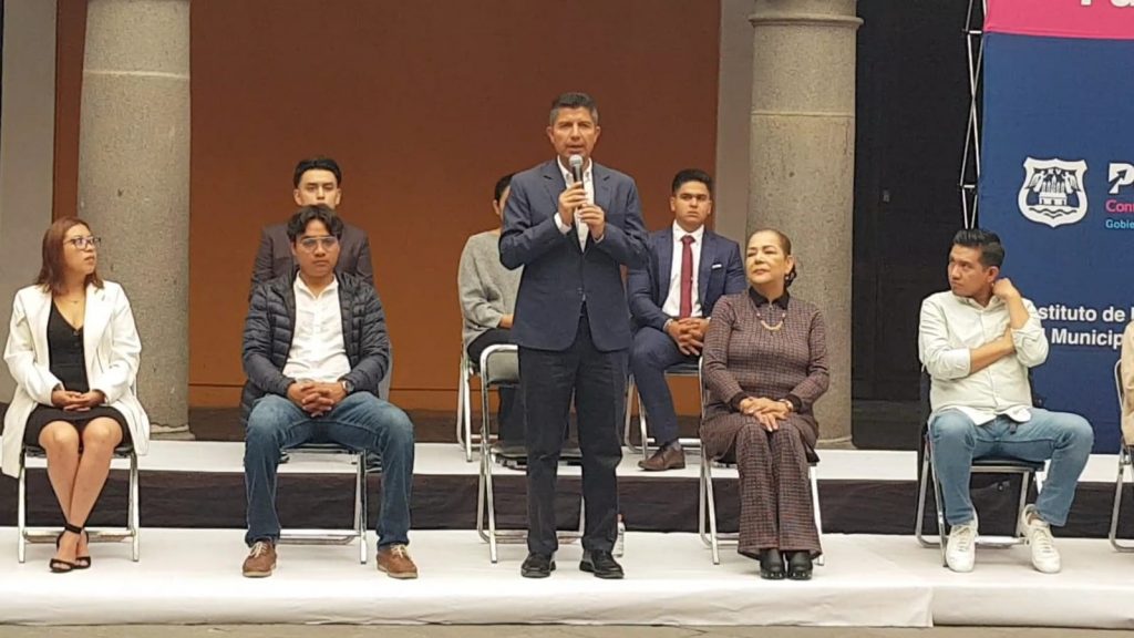 Video desde Puebla: Voy a participar en el 2024 y vamos a definir en que trinchera, reiteró Eduardo Rivera
