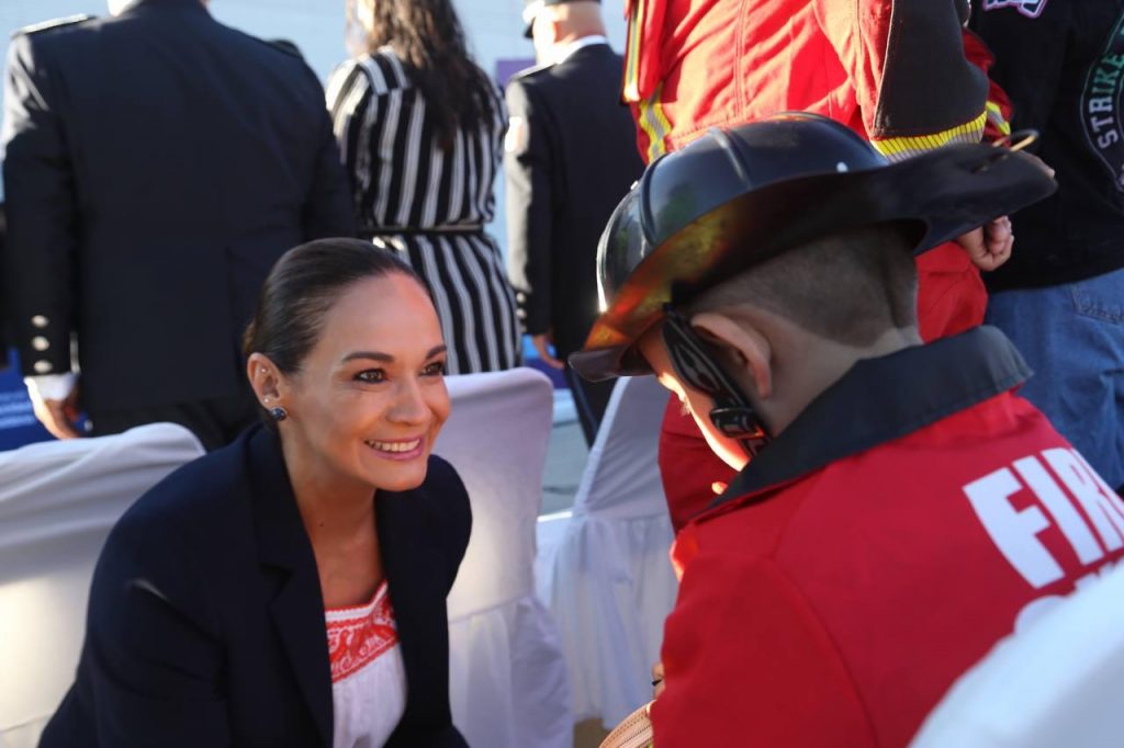 Video desde Puebla: Eduardo Rivera entrega estímulos a policías