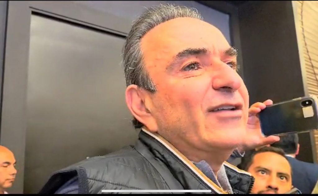 Aprueba PRI expulsión de diputados y alcaldes poblanos