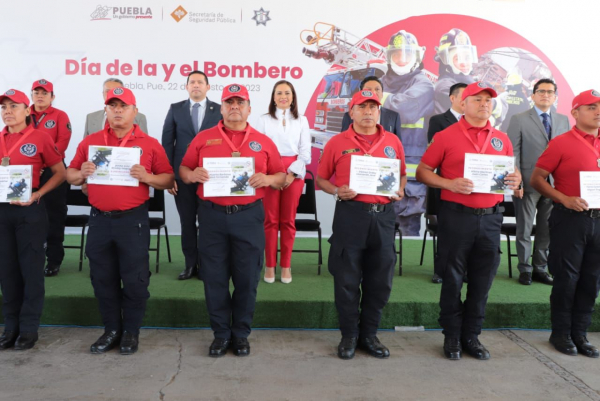 Labor de cuerpo de bomberos, invaluable para la comunidad: Gaby Bonilla