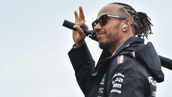 Lewis Hamilton renovó con Mercedes hasta 2025