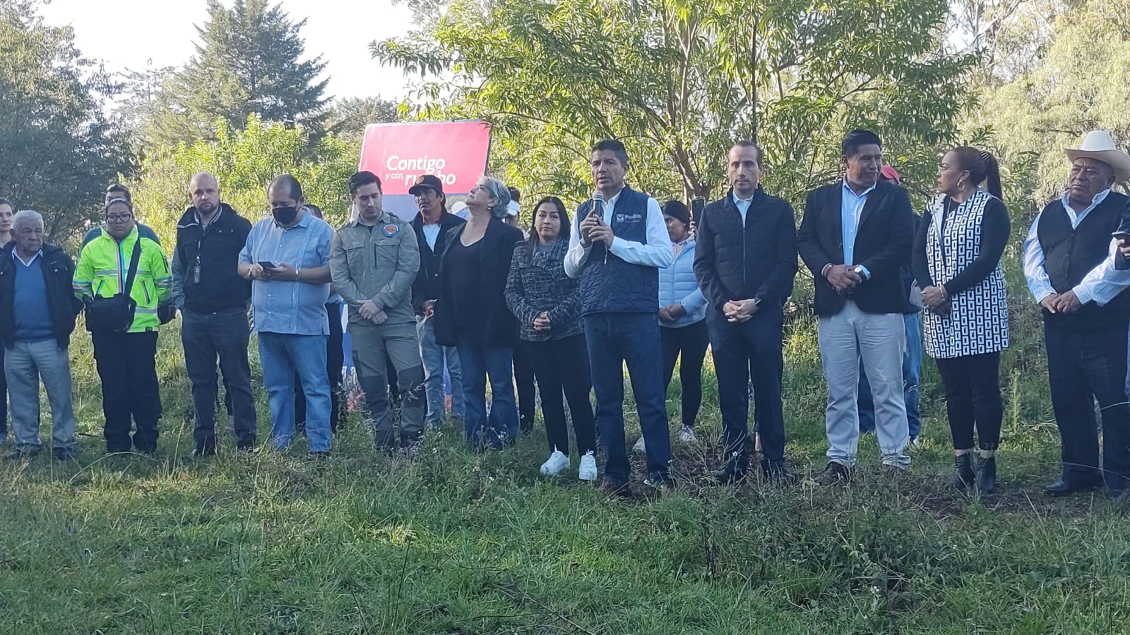 Video desde Puebla: No se daña la laja de la 16 de septiembre a la altura de la catedral, aclaró Rivera Pérez