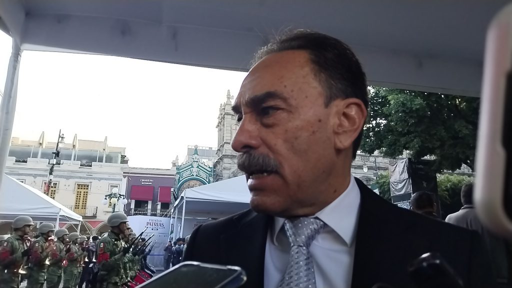 Ayuntamiento de Puebla ha detectado 100 ambulantes entre la 8 y 16 oriente poniente, admitió Cruz Lepe