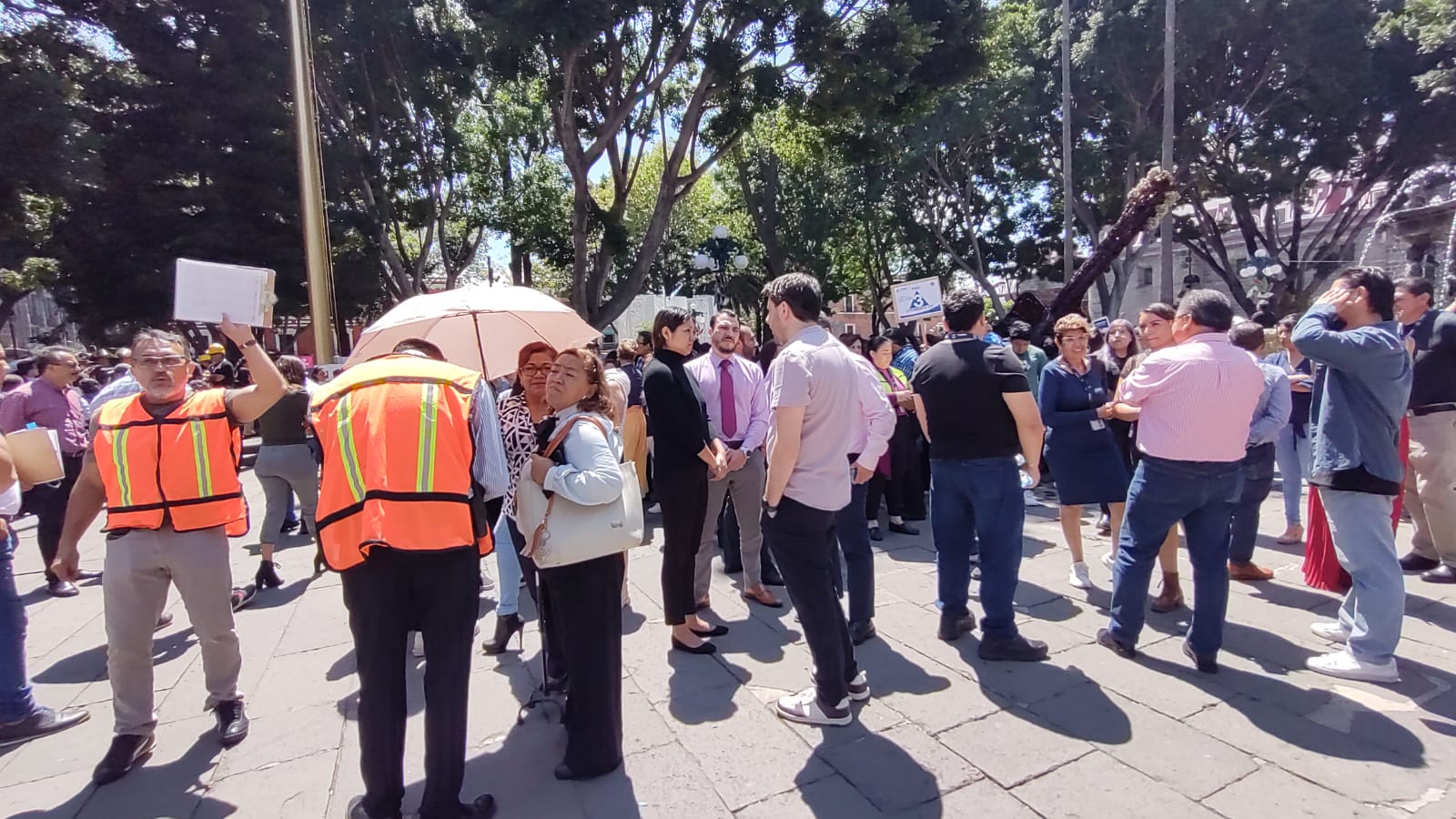 Video desde Puebla: 9 mil trabajadores del ayuntamiento participaron en el simulacro nacional de sismo