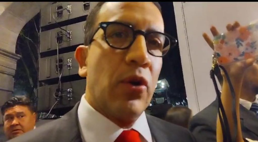 De manera definitiva, expulsados alumnos de la Anáhuac que agredieron a Ernesto Calderón: Rector