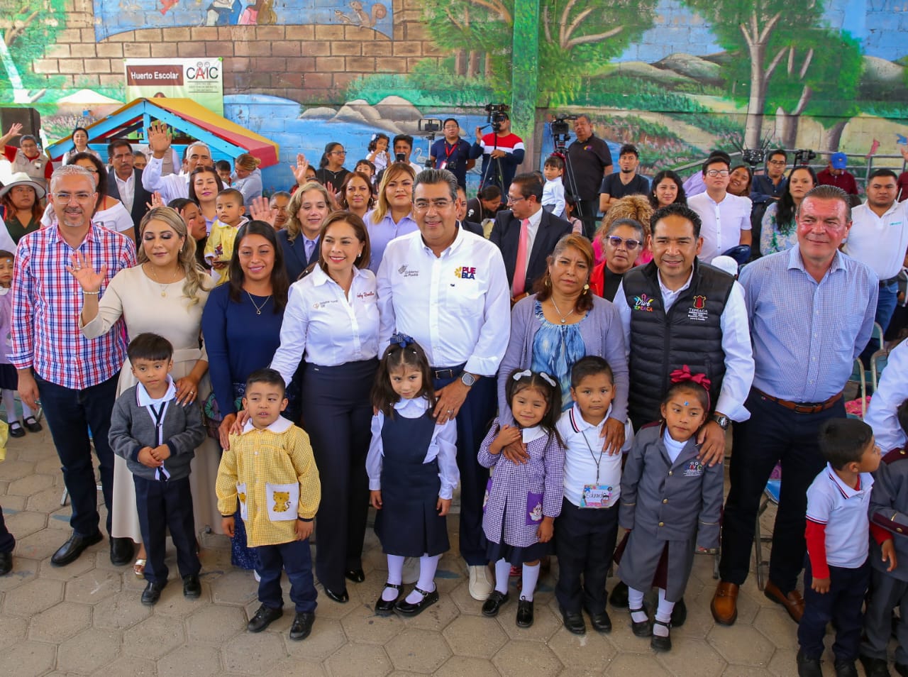 Sergio Salomón entrega equipo en Centro de Asistencia Infantil y reitera apoyo a la educación en Tepeaca