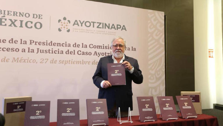 Alejandro Encinas presenta segundo informe de la Presidencia sobre caso Ayotzinapa