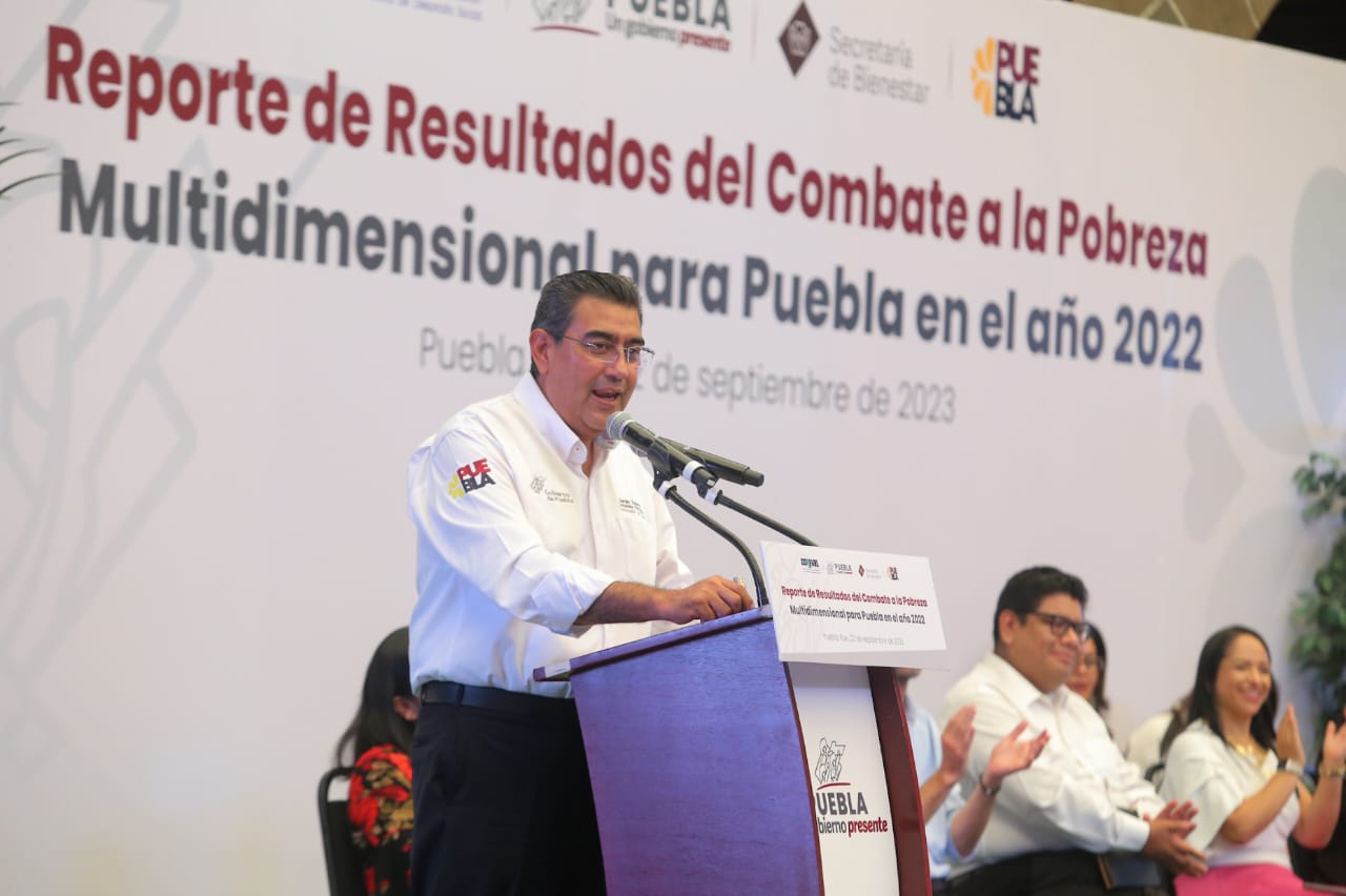 Sergio Salomón confirma reducción de la pobreza en Puebla