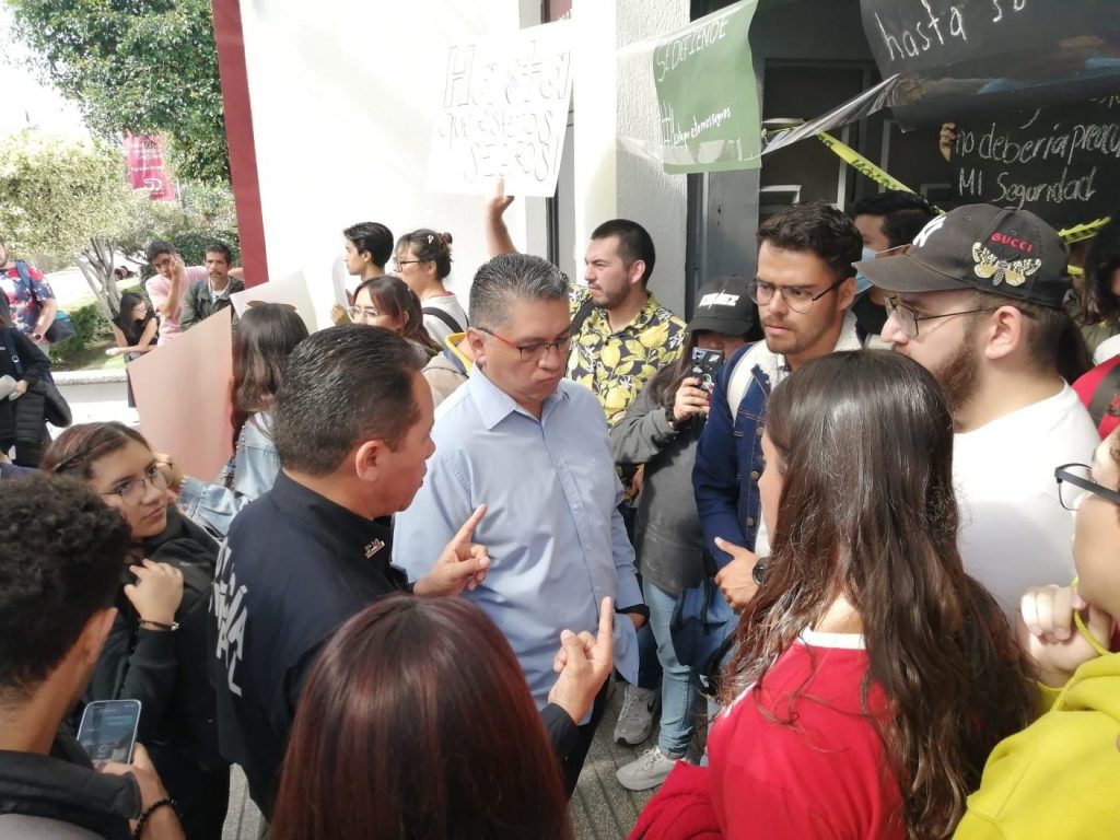 Video desde Puebla: Secretaría de Seguridad Ciudadana se reúne con comunidad UPAEP