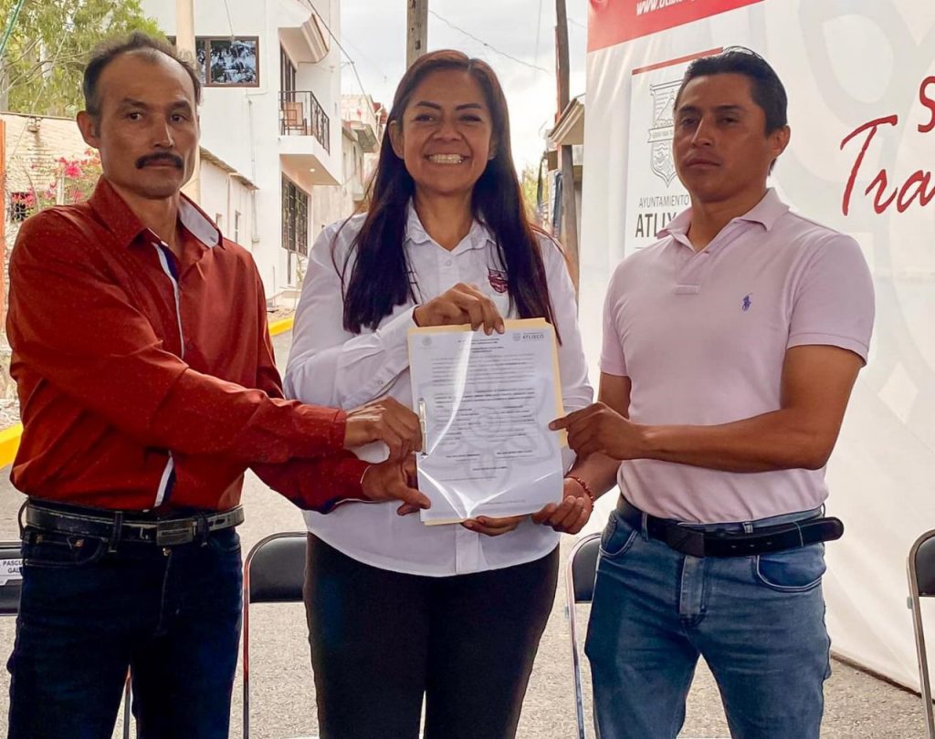 Ariadna Ayala entregó pavimentaciones en Hacienda Sn Agustín y Altavista
