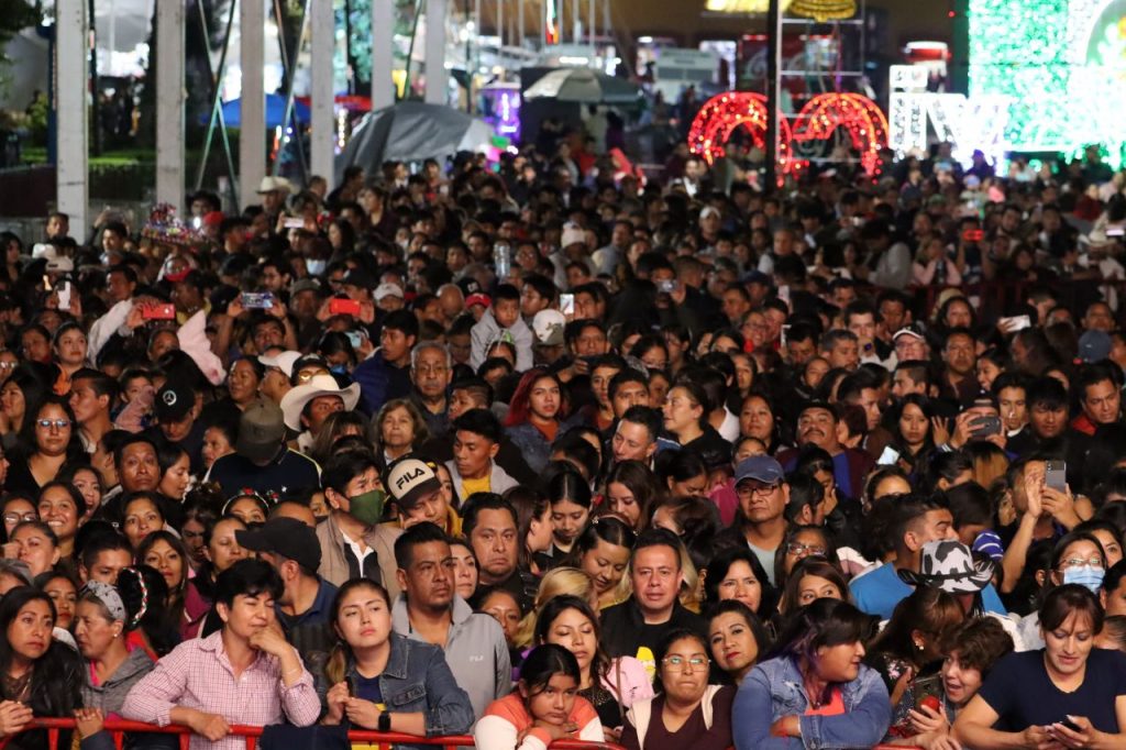 La Apuesta hizo bailar a miles en San Pedro Cholula