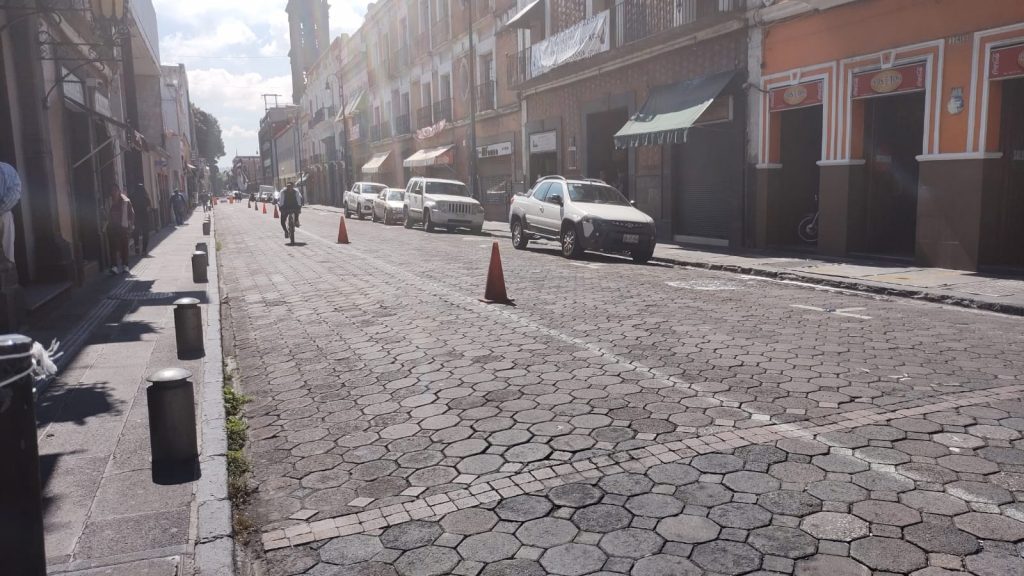 Comienza prueba piloto para convertir en doble sentido la calle 3 poniente