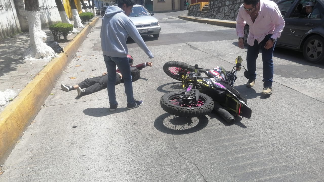 Desde Huauchinango: Alumno de Cbtis lesionado por accidente en motocicleta