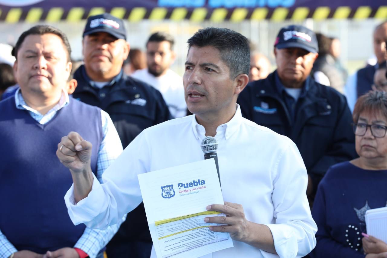 Eduardo Rivera entregó cancha de usos múltiples en San Jorge