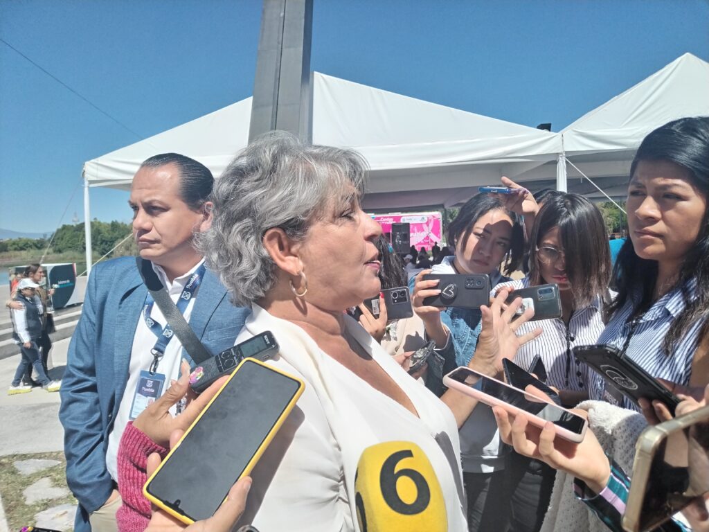 Se dará tratamiento a 250 jacarandas enfermas de la capital, informó Myriam Arabian