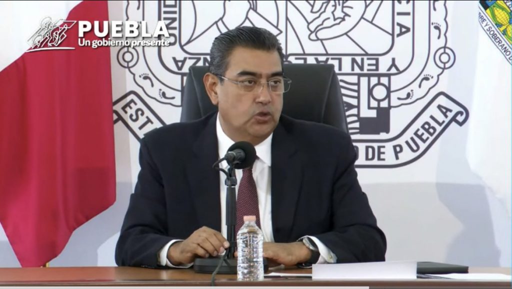 Video desde Puebla: Anuncia Sergio Salomón aumento salarial para 14 mil servidores públicos