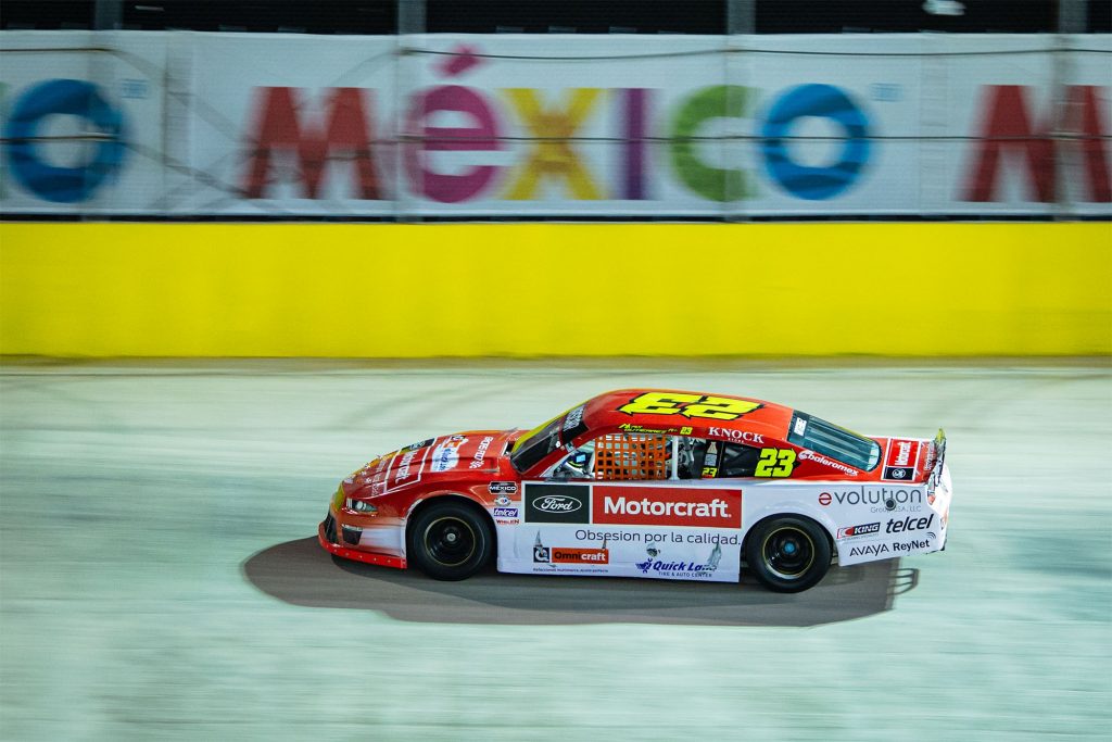 Max Gutiérrez se impuso en el dorado Speedway, dentro de Nascar Mexico y Salvador de Alba es el campeon de la temporada regular