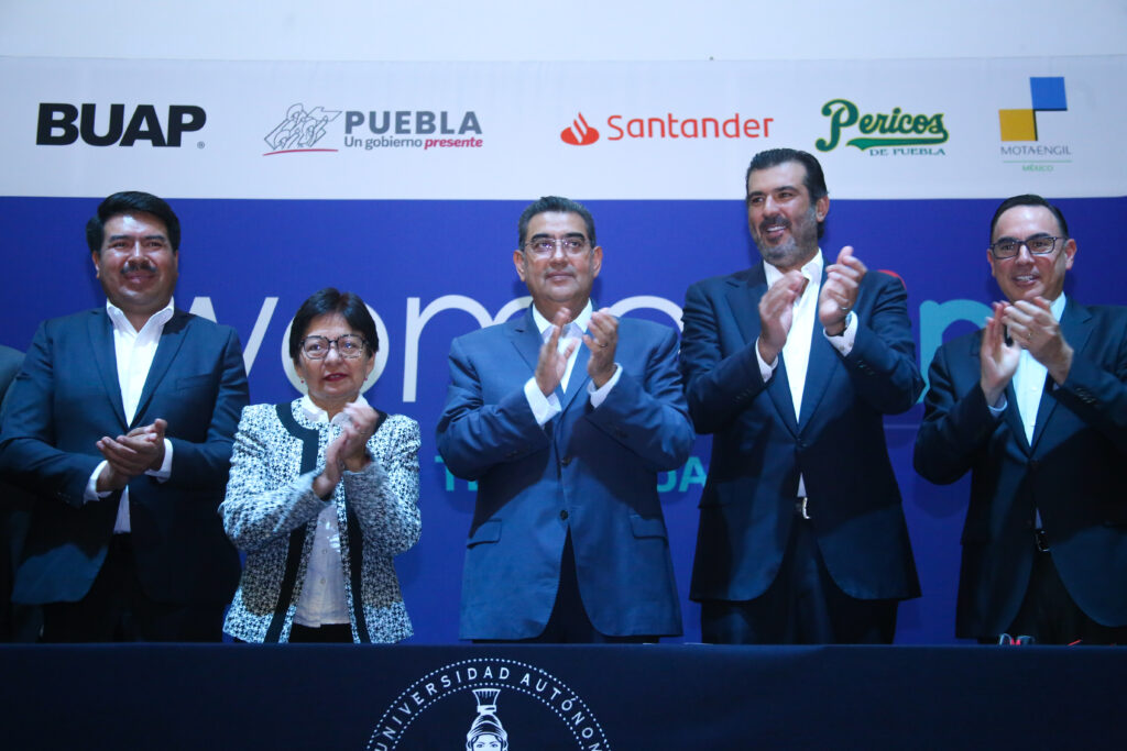 Video desde Puebla: Sergio Salomón y Lilia Cedillo inician programa de becas para mujeres