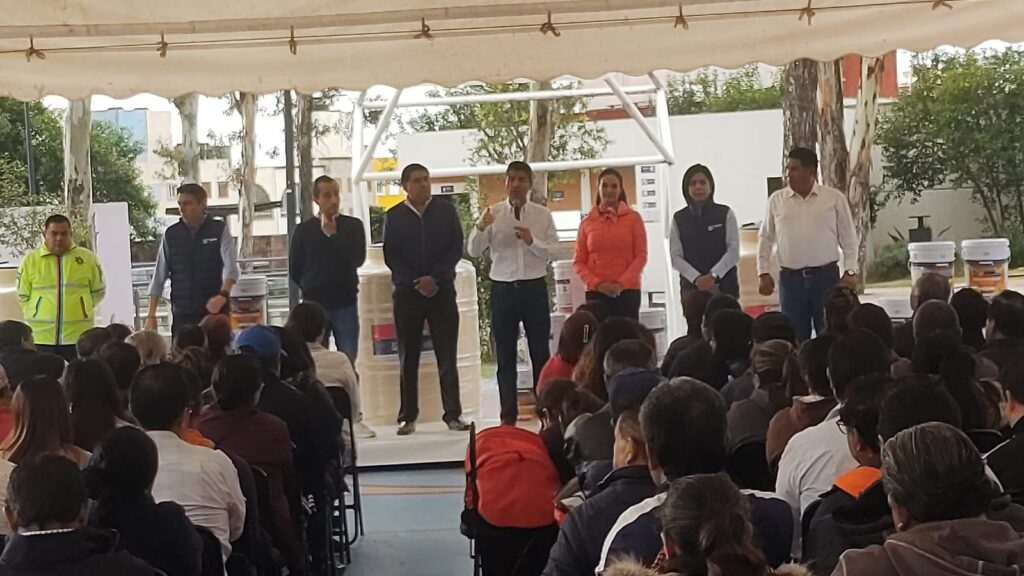 Video desde Puebla: Los 3 dirigentes nacionales del PAN, PRI y PRD externaron su respaldo para el 2024, recordó Eduardo Rivera