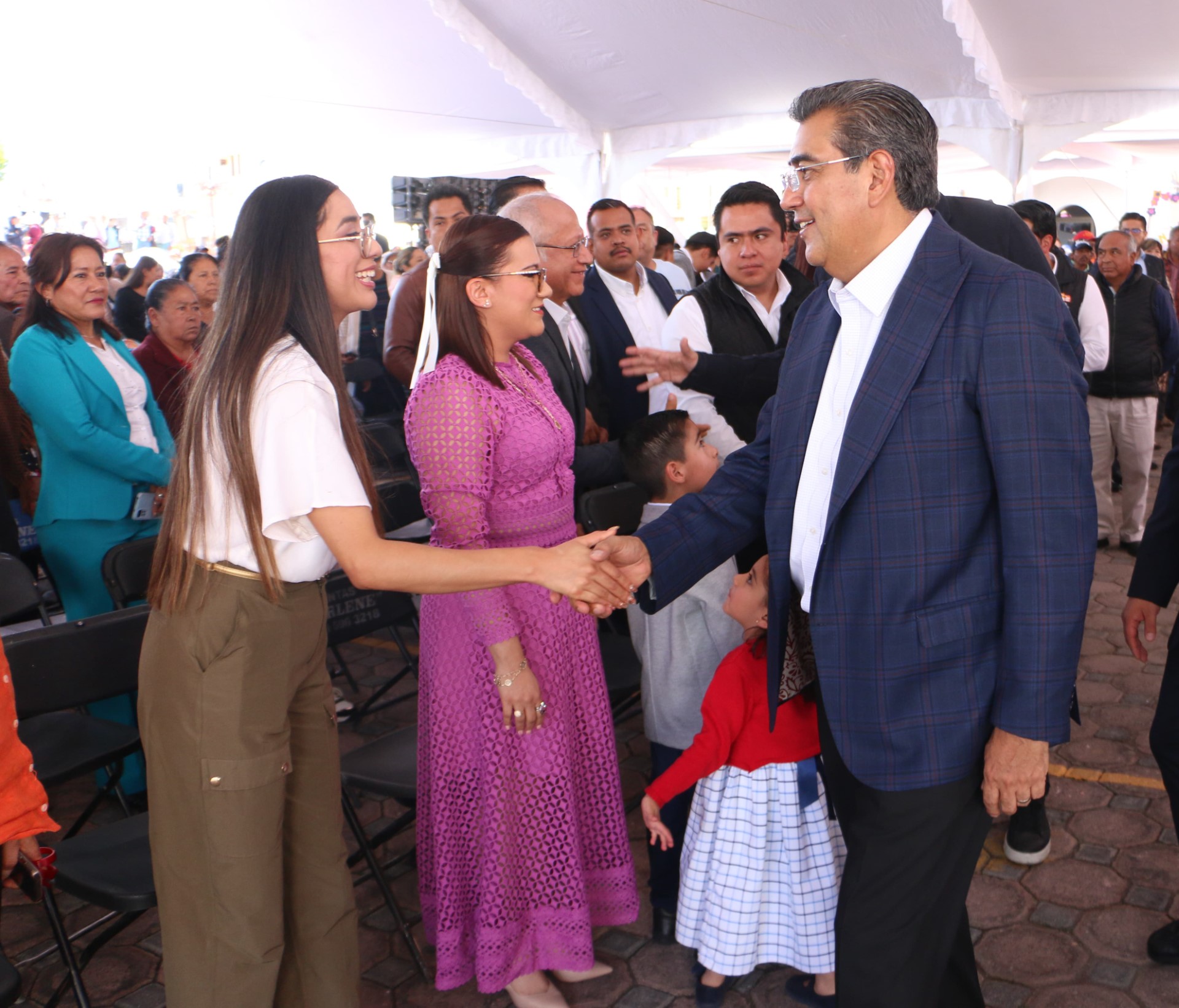 En Tlachichuca, Sergio Salomón anuncia el libramiento de la carretera Guadalupe Victoria